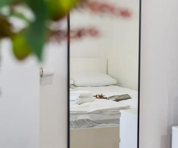 Old Market By Renters Познань